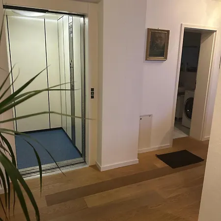 Premium Apartment Mit Dachterasse, Tiefgarage & Lift Im 3-Laendereck